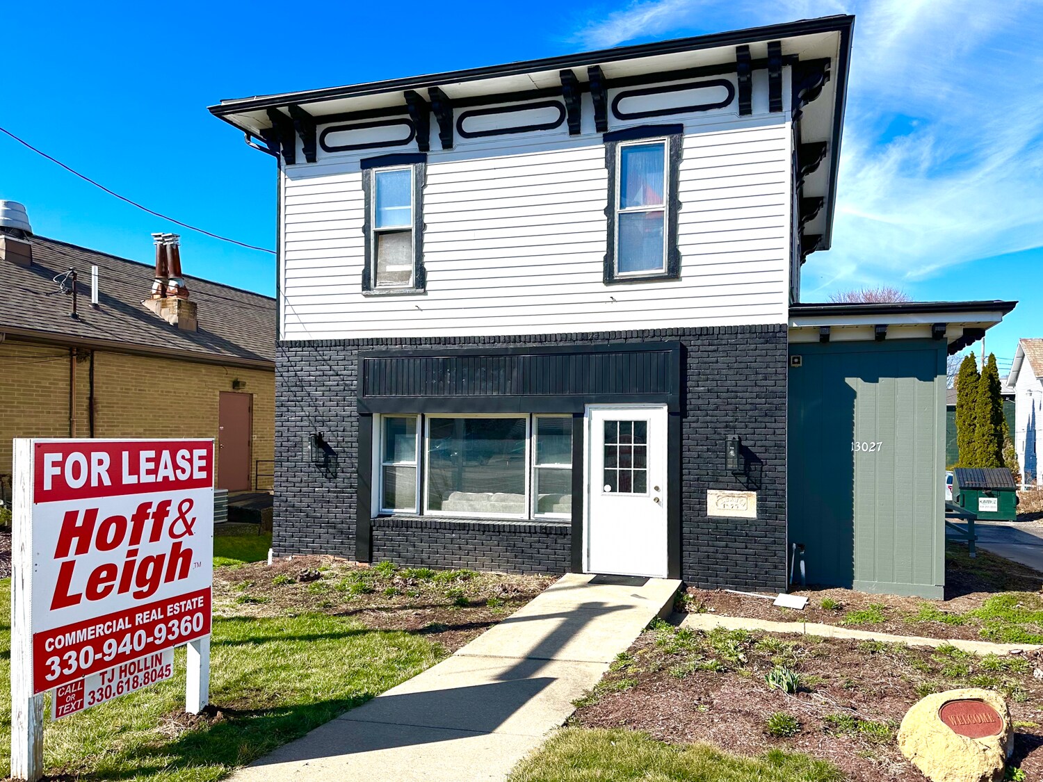 13027 Cleveland Ave NW, Uniontown, OH à louer Photo principale– Image 1 sur 6