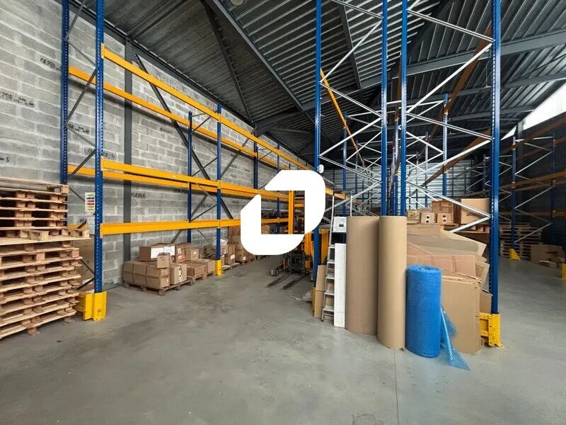 Local d’activités dans Le Taillan-Médoc à louer Photo intérieure– Image 1 sur 10