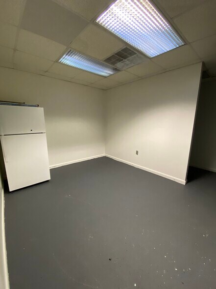551 Ellis St, Augusta, GA à louer - Photo de l’immeuble – Image 3 sur 69