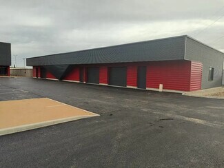 Plus de détails pour Local d'activités à louer