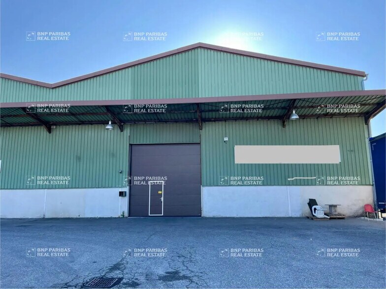 Local d’activités dans Annecy à louer - Photo de l’immeuble – Image 1 sur 8