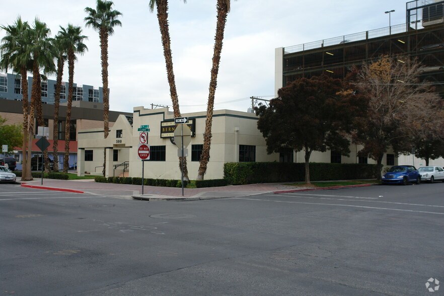 500 S 4th St, Las Vegas, NV à vendre - Photo de l’immeuble – Image 2 sur 13
