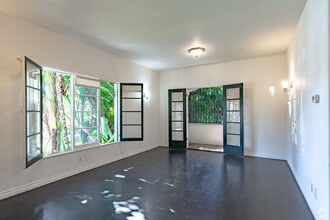 6525 W Sunset Blvd, Los Angeles, CA à louer Photo intérieure– Image 2 sur 3