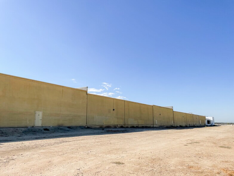 11265 Famoso Porterville Hwy, Delano, CA à vendre - Photo de l’immeuble – Image 3 sur 28
