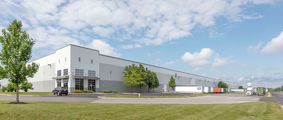 600 S Perry Rd, Plainfield, IN à louer - Photo principale – Image 1 sur 2