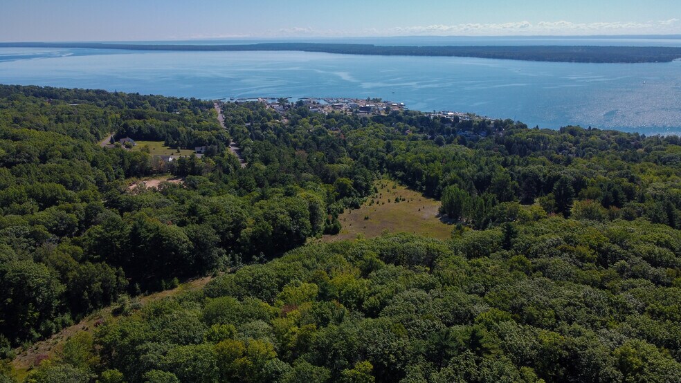 35480 Whitetail Ave, Bayfield, WI à vendre - Photo de l’immeuble – Image 2 sur 43