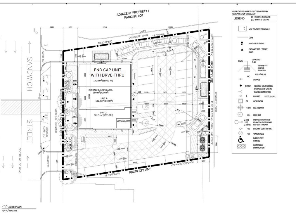 131-135 Sandwich St S, Amherstburg, ON à louer Photo principale– Image 1 sur 2