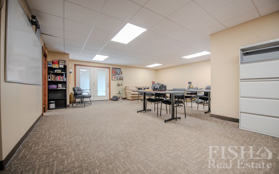 7129 Nittany Valley Dr, Mill Hall, PA à louer - Photo de l’immeuble – Image 2 sur 11