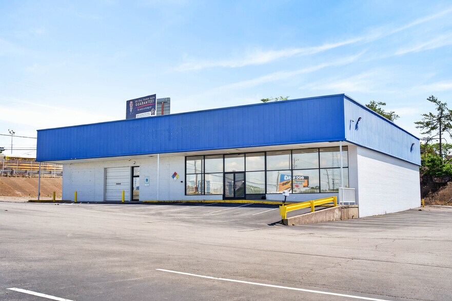 3028 Dickerson Pike, Nashville, TN à louer - Photo de l’immeuble – Image 1 sur 15
