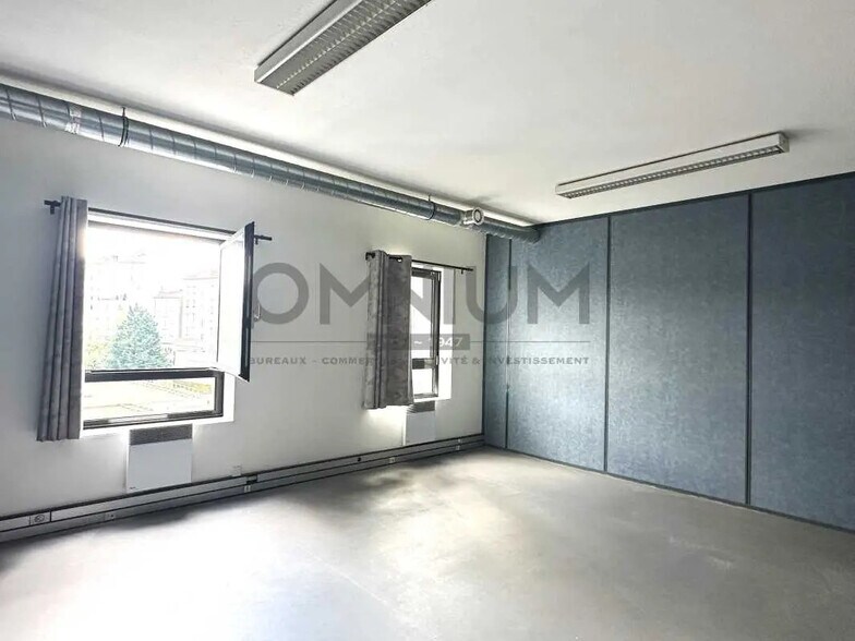 Bureau dans Villeurbanne à louer - Photo de l’immeuble – Image 3 sur 6