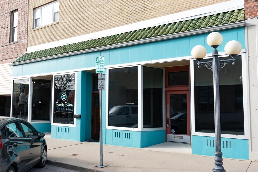 203 W Madison St, Pontiac, IL à vendre - Photo de l’immeuble – Image 2 sur 24