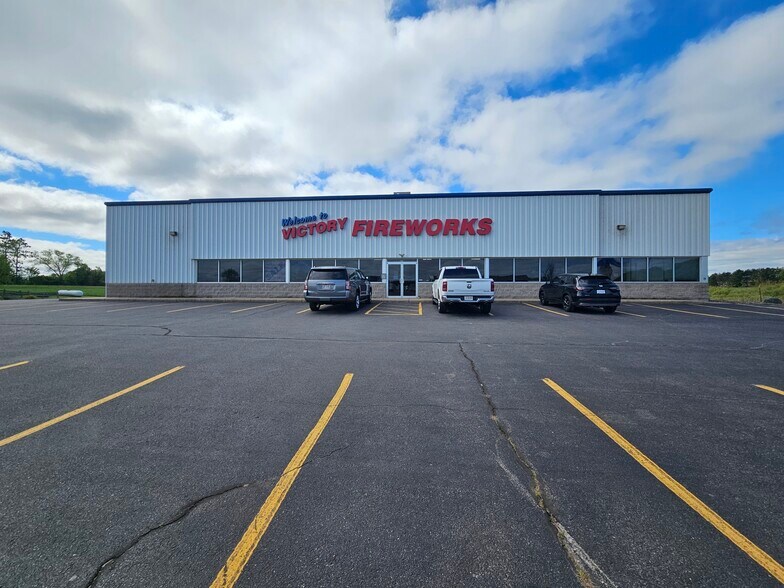 N331 Brandenburg Ave ave, Merrill, WI à vendre - Photo principale – Image 1 sur 18