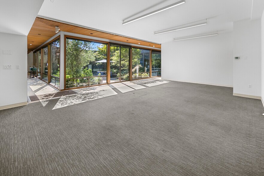 1148 NW Leary Way, Seattle, WA à louer - Photo de l’immeuble – Image 3 sur 11