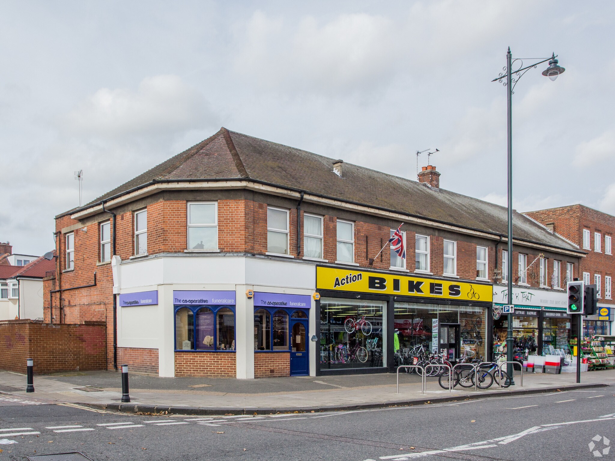 54-56 High St, Twickenham à vendre Photo principale– Image 1 sur 3