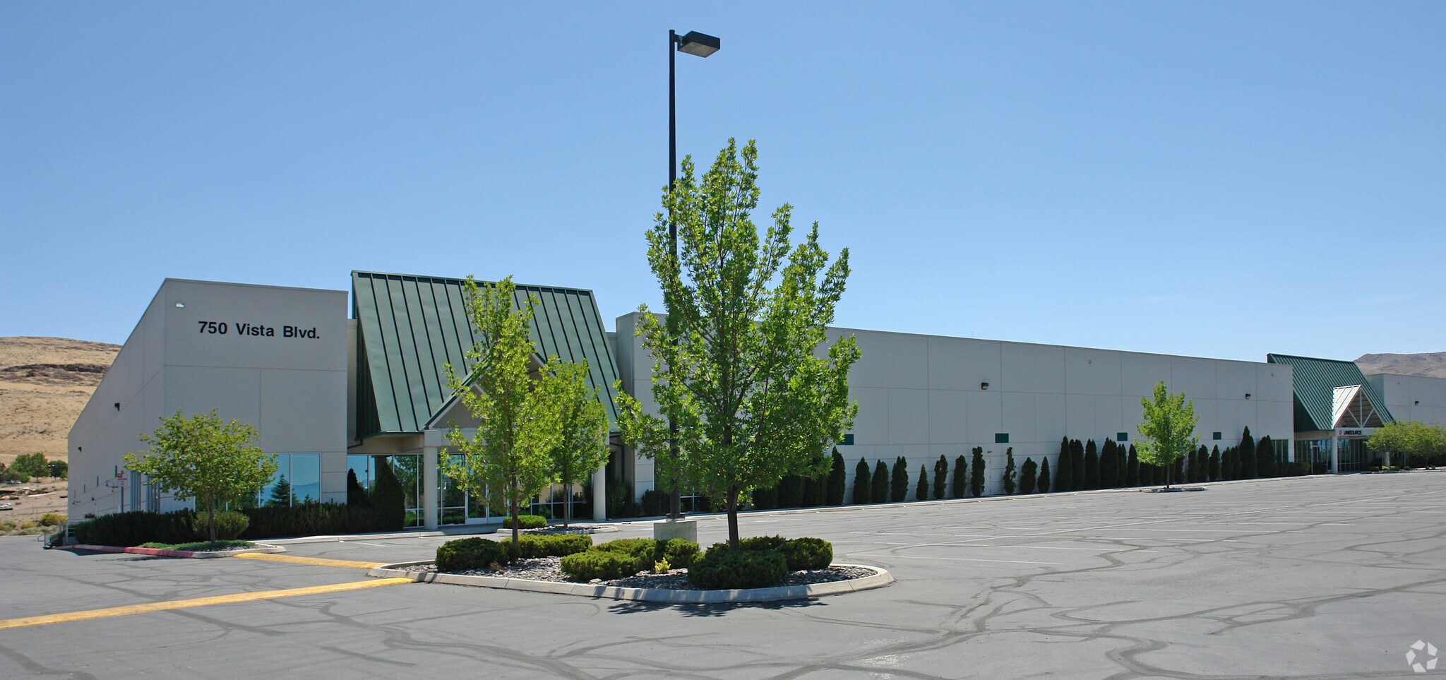 750 Vista Blvd, Sparks, NV à louer Photo principale– Image 1 sur 7