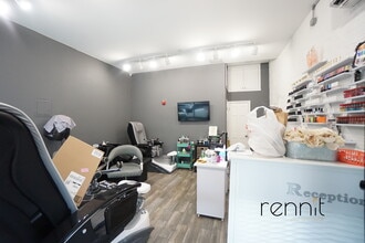 1093 Putnam Ave, Brooklyn, NY à louer Photo intérieure– Image 2 sur 11