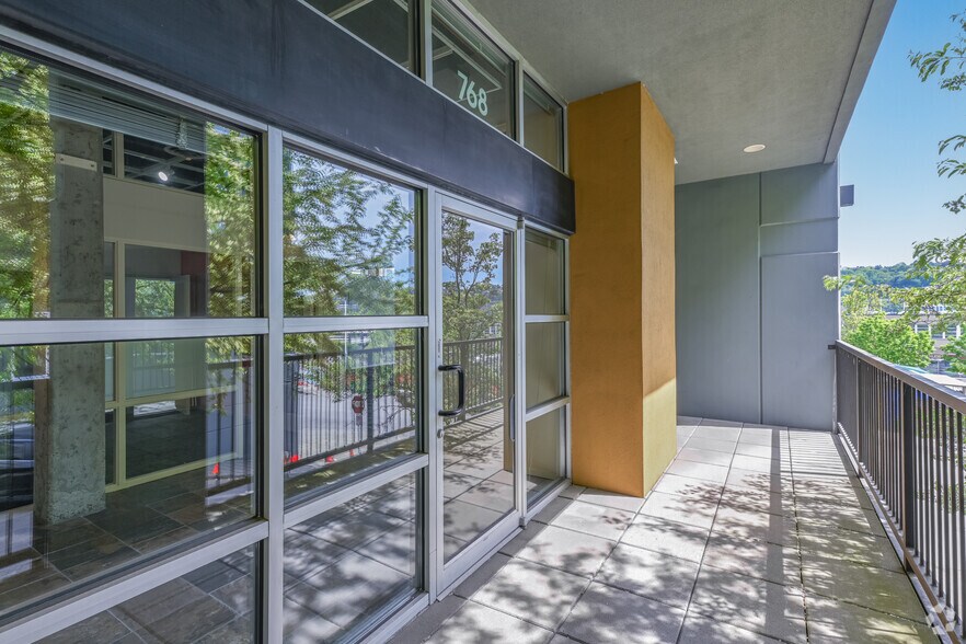 766 Garfield St, Seattle, WA à louer - Photo intérieure – Image 3 sur 6