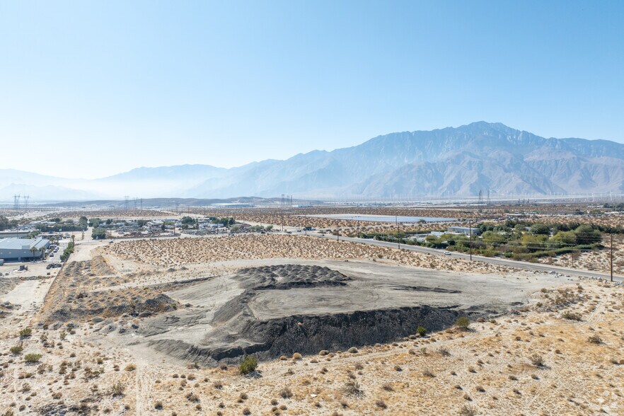 16786 Little Morongo Rd, Desert Hot Springs, CA à louer - Photo principale – Image 2 sur 6