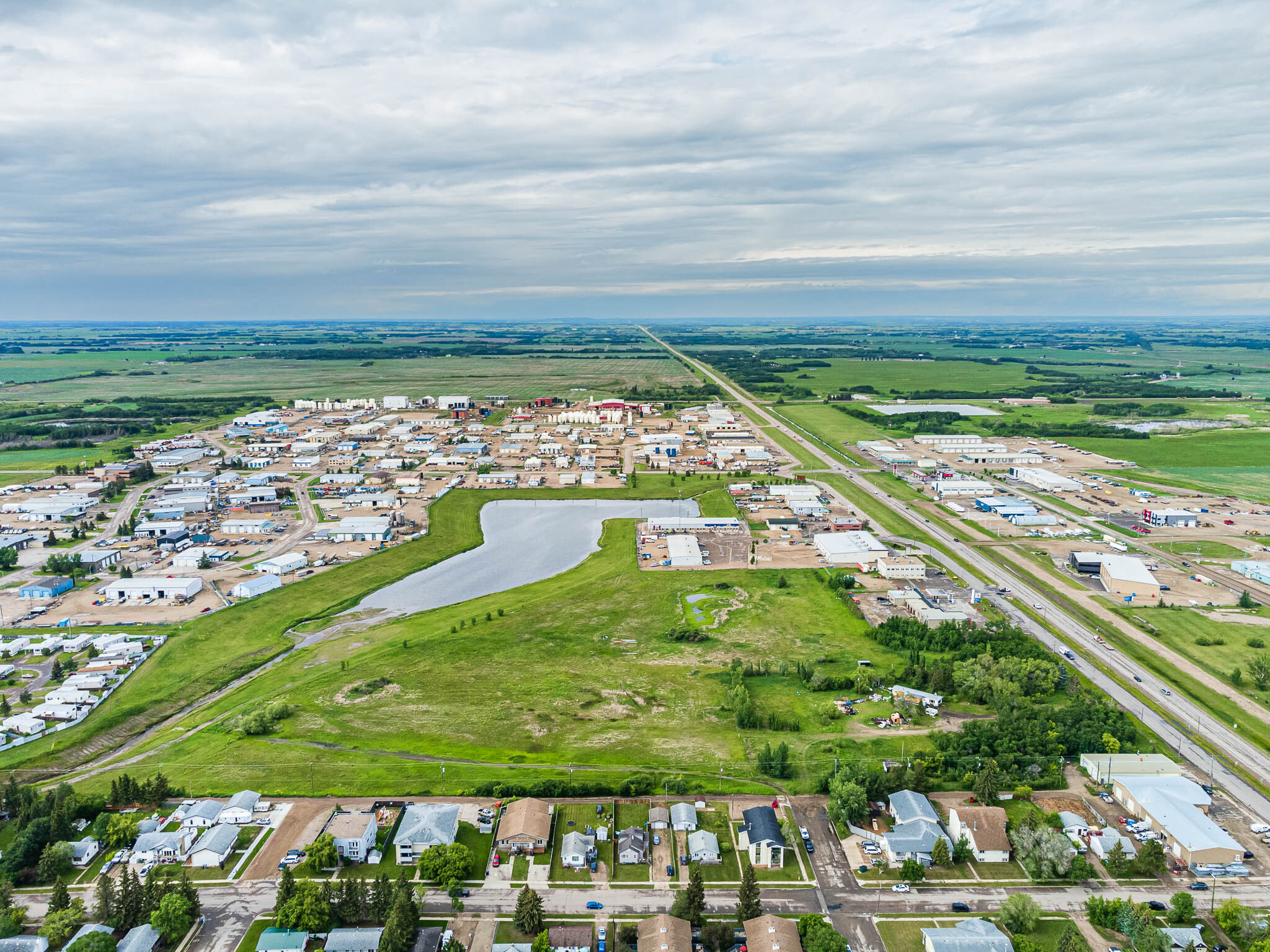 5712 50 Av, Lloydminster, AB à vendre Photo principale– Image 1 sur 10