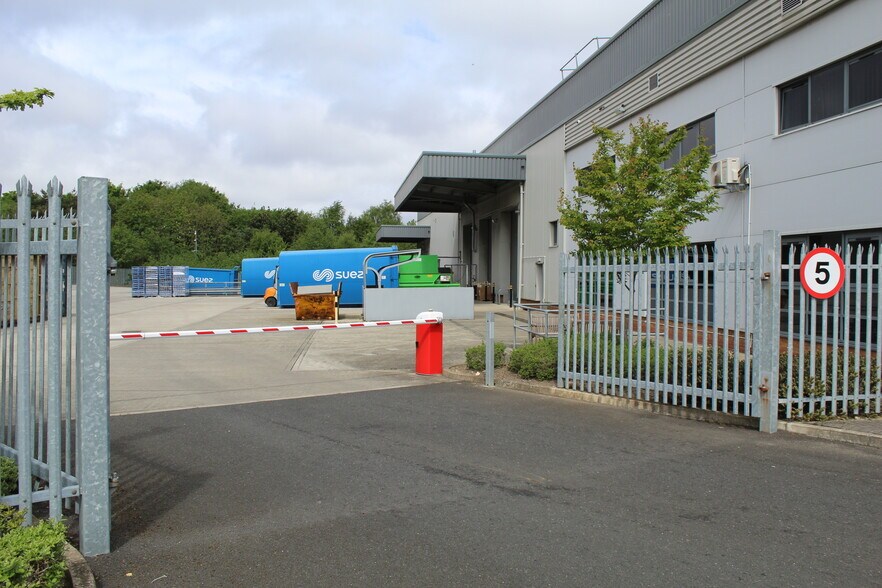 12A Follingsby Close, Gateshead à louer - Photo de l’immeuble – Image 2 sur 10