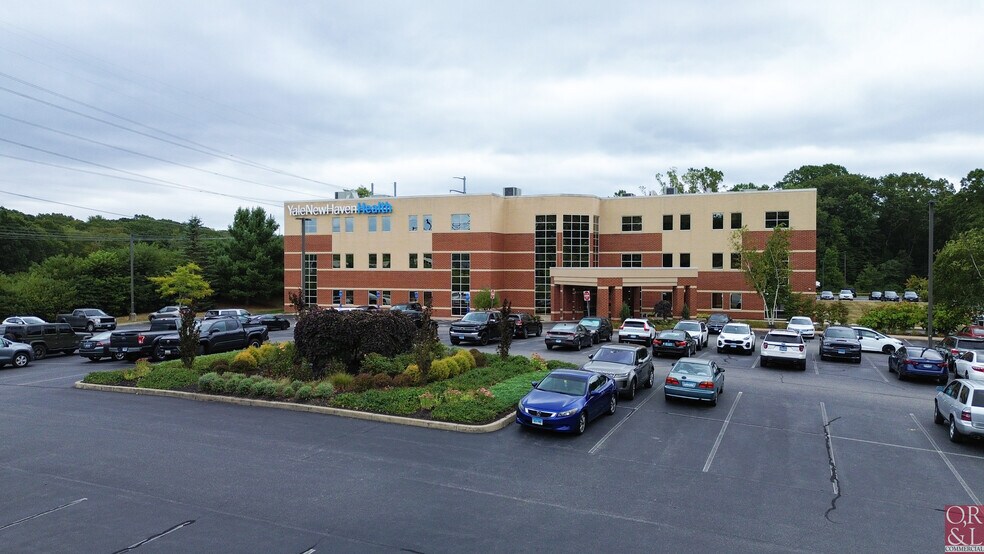 196 Waterford Pky S, Waterford, CT à louer - Photo de l’immeuble – Image 3 sur 10