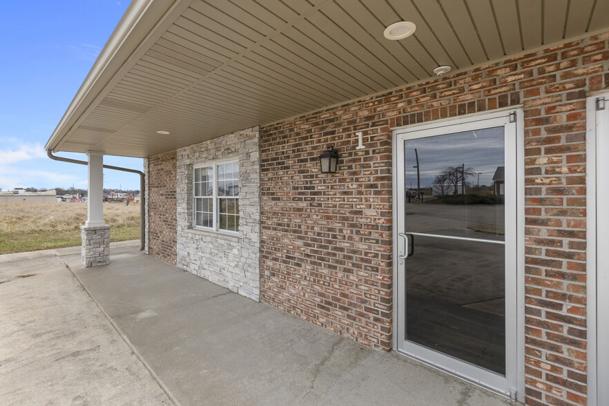 2437 Myra Dr, Cape Girardeau, MO à louer - Photo de l’immeuble – Image 2 sur 13