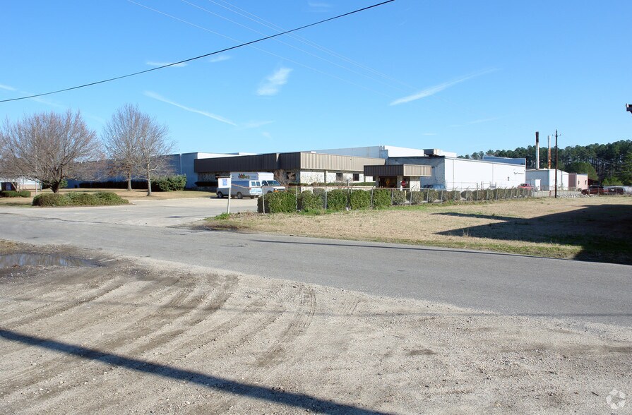 215-A S Mullins St, Mullins, SC à louer - Photo principale – Image 1 sur 12