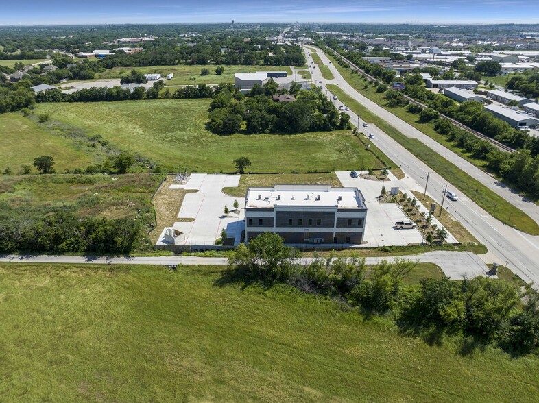 950 N Main St, Keller, TX à louer - Photo de l’immeuble – Image 2 sur 7