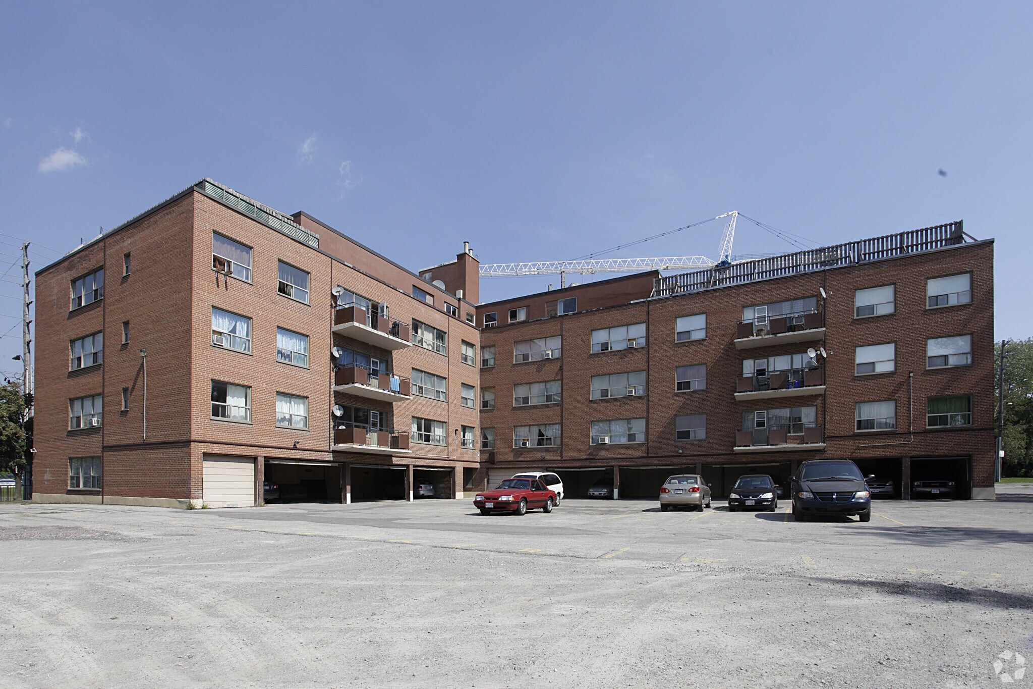 391 Major Mackenzie Dr E, Richmond Hill, ON à vendre Photo principale– Image 1 sur 14