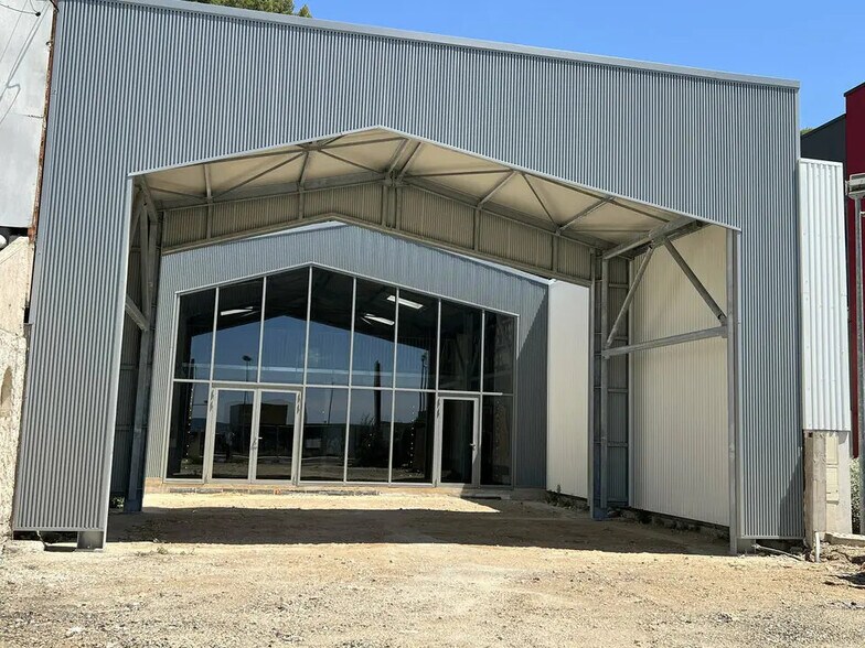 Local commercial dans Vitrolles à louer - Photo de l’immeuble – Image 1 sur 5