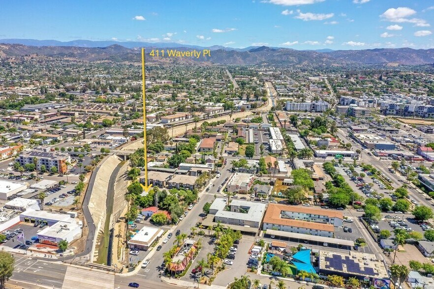 411 Waverly Pl, Escondido, CA à vendre - Photo de l’immeuble – Image 2 sur 13