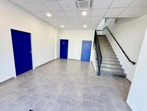 Local d'activités dans Trappes à vendre Photo intérieure– Image 2 sur 5