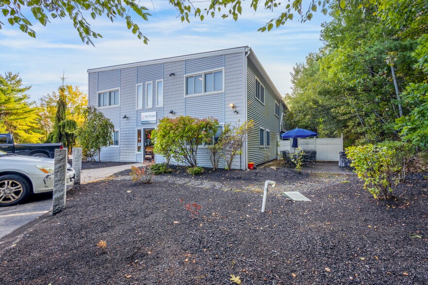 28 Commercial Ct, Auburn, NH à vendre - Photo de l’immeuble – Image 2 sur 25