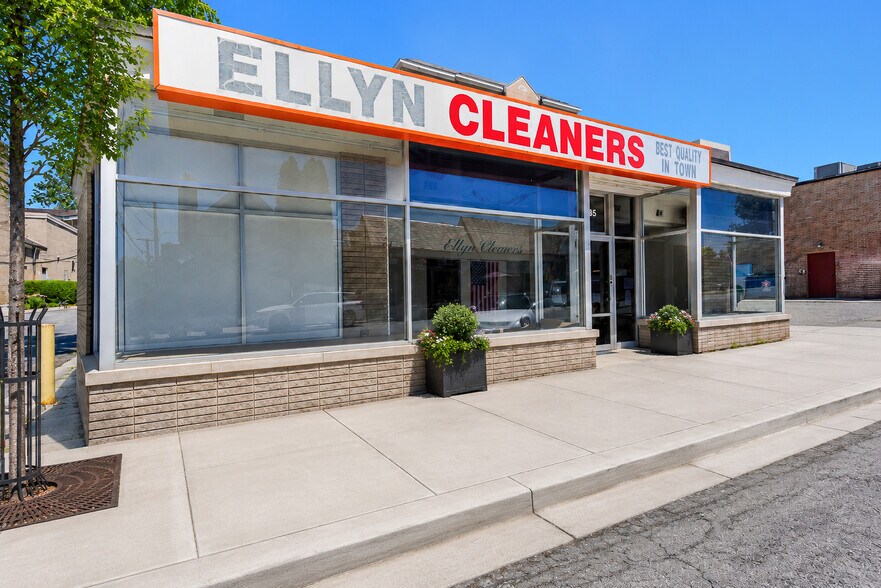 485 Forest Ave, Glen Ellyn, IL à louer - Photo de l’immeuble – Image 3 sur 16