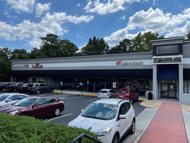 875 Mansell Rd, Roswell, GA à louer - Photo de l’immeuble – Image 2 sur 4