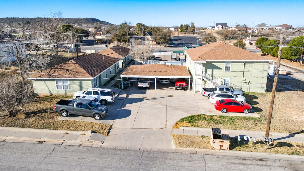 900 Scurry St, Big Spring, TX à vendre - Photo de l’immeuble – Image 2 sur 26