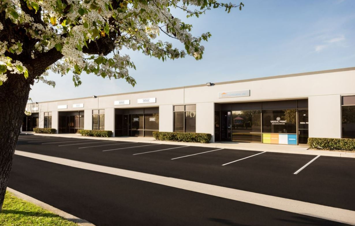 11823 Slauson Ave, Santa Fe Springs, CA à louer Photo principale– Image 1 sur 5