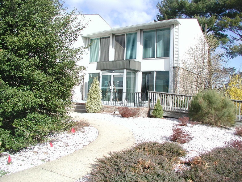 774 Eayrestown Rd, Lumberton, NJ à louer - Photo de l’immeuble – Image 3 sur 7