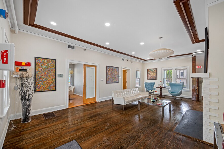 2901 1st Ave N, Saint Petersburg, FL à louer - Photo de l’immeuble – Image 3 sur 27