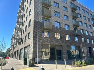 Plus de détails pour Local commercial à louer