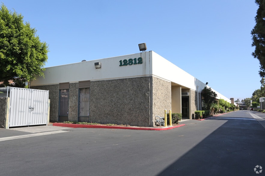12812 Valley View St, Garden Grove, CA à vendre - Photo principale – Image 1 sur 5