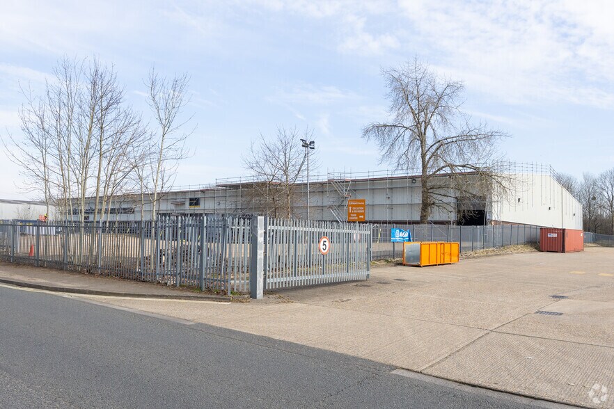 Oriana Way, Nursling à louer - Photo de l’immeuble – Image 2 sur 2