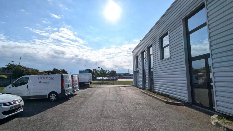 Bureau dans Portet-sur-Garonne à louer - Photo de l’immeuble – Image 3 sur 7