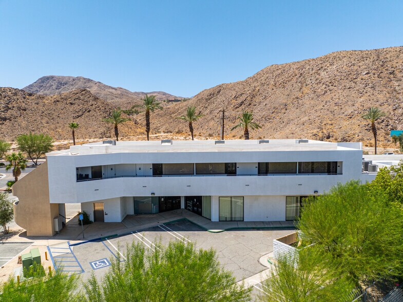 69550 US Highway 111, Rancho Mirage, CA à vendre - Photo de l’immeuble – Image 1 sur 35