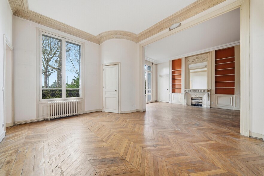 Immeuble residentiel dans Paris à vendre - Photo de l’immeuble – Image 1 sur 7