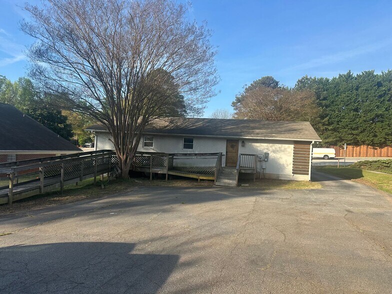 1320 Haywood Rd, Greenville, SC à vendre - Photo de l’immeuble – Image 2 sur 13