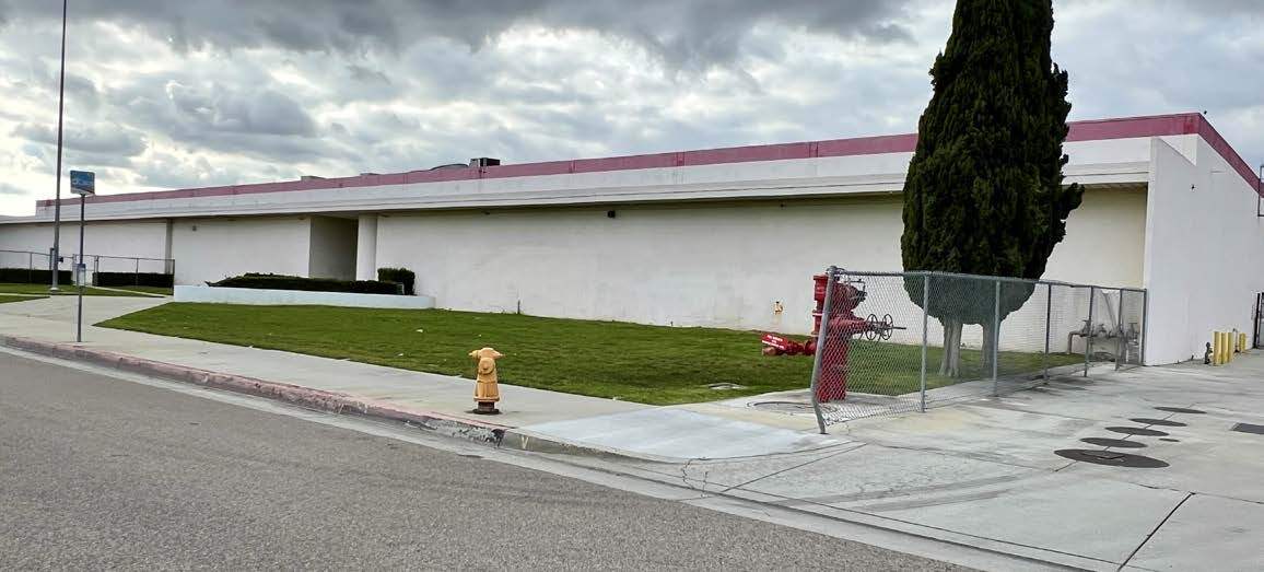 7225 Orangethorpe Ave, Buena Park, CA à louer Photo de l’immeuble– Image 1 sur 4