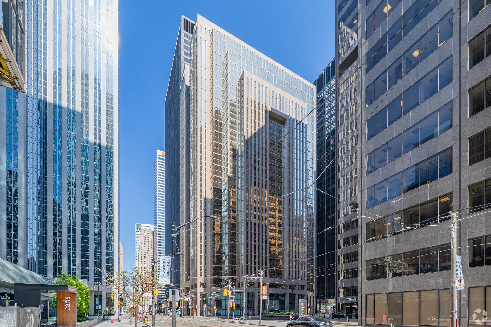 121 King St W, Toronto, ON à louer Photo principale– Image 1 sur 7