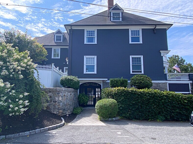629 Main St, Woburn, MA à louer - Photo de l’immeuble – Image 2 sur 16