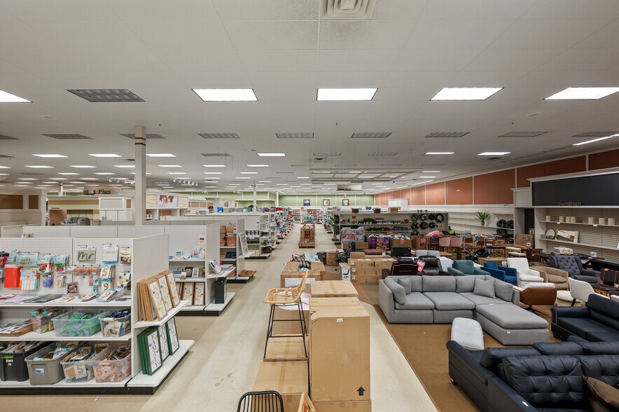 5630 Saint Croix Trl, North Branch, MN à vendre - Photo intérieure – Image 2 sur 14